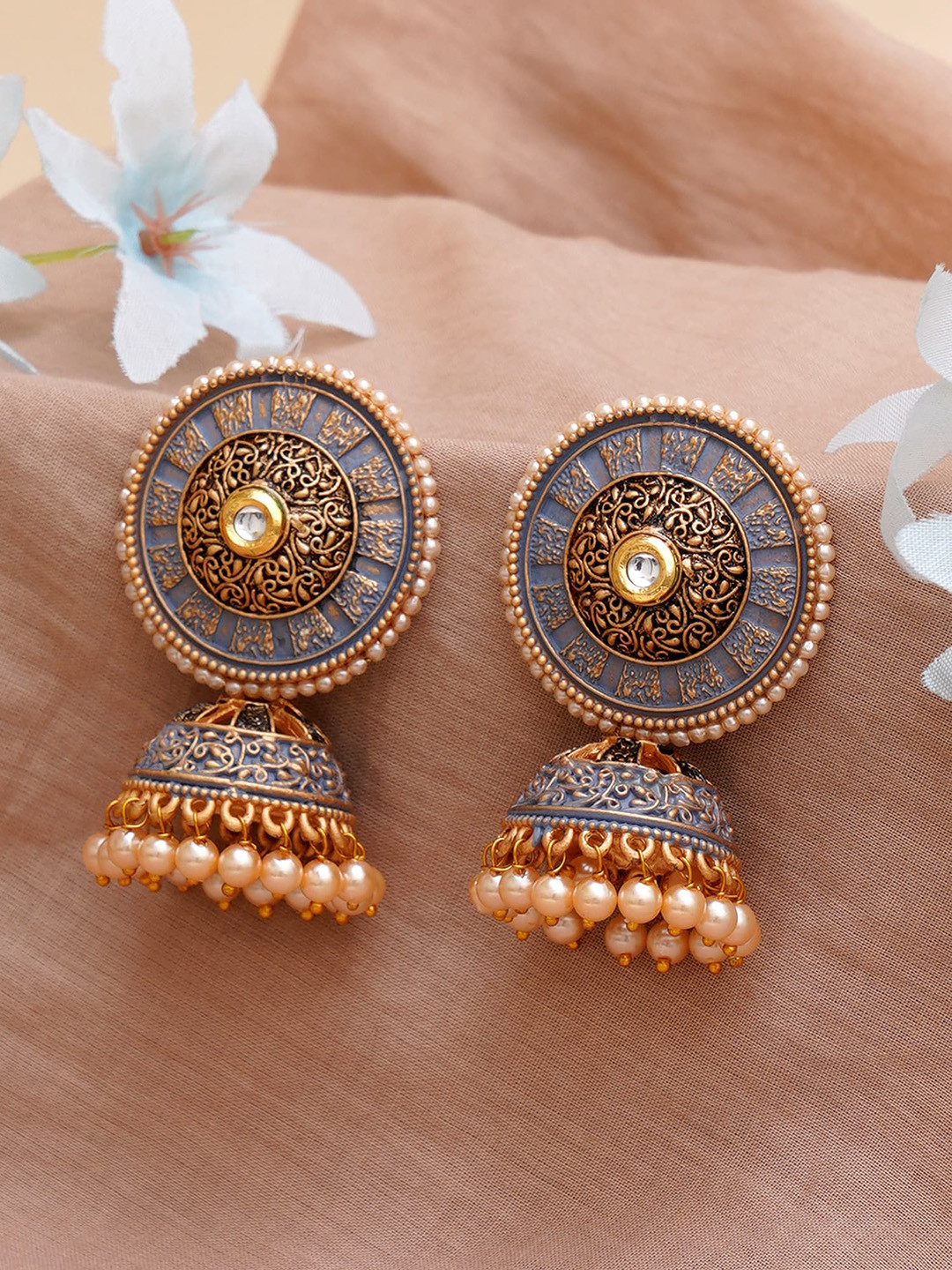 KARATCART Grey & Gold-Plated Antique Dome Shaped Jhumkas Earrings