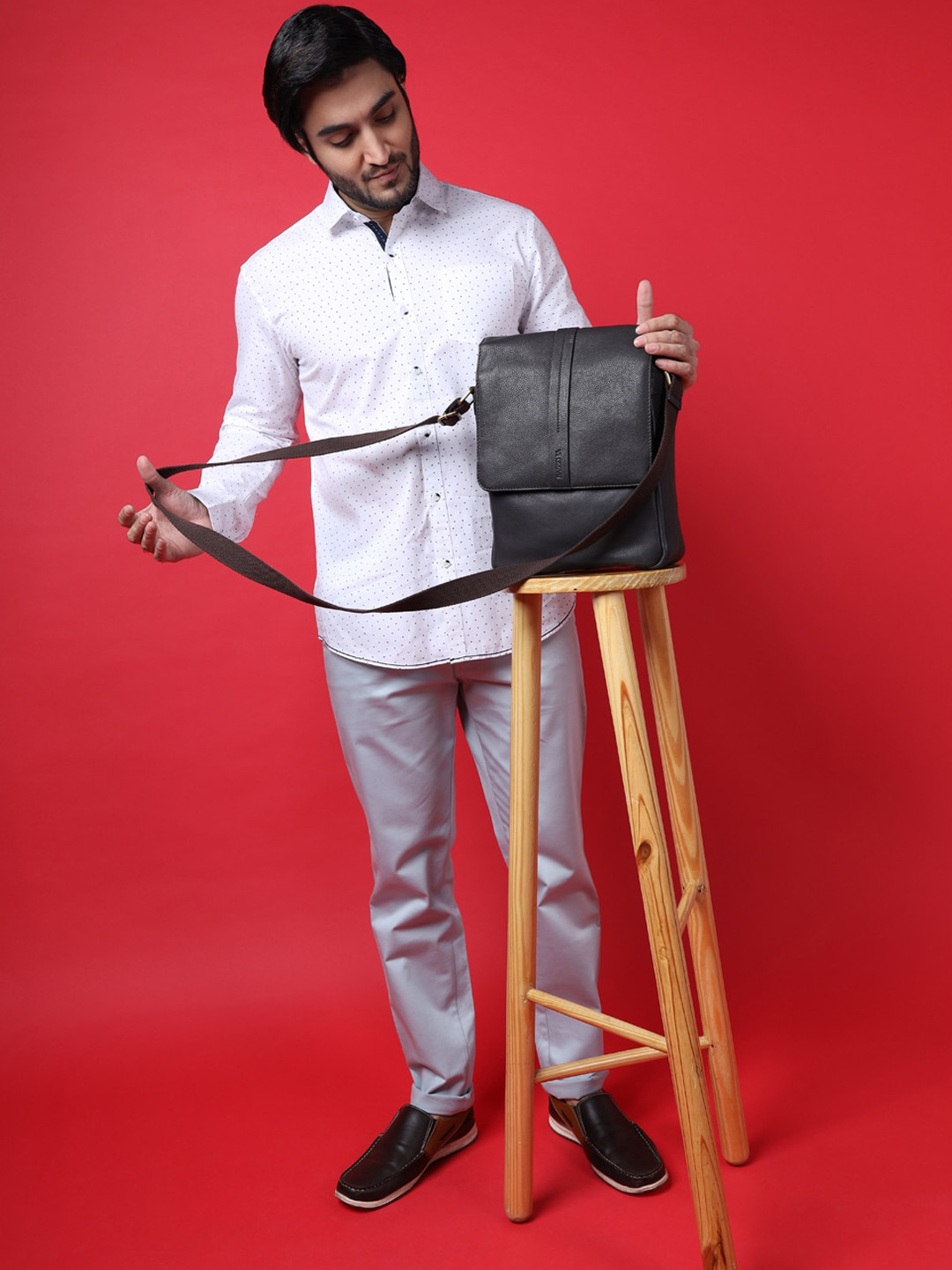 Sassora Men Brown Leather Structured Sling Bag