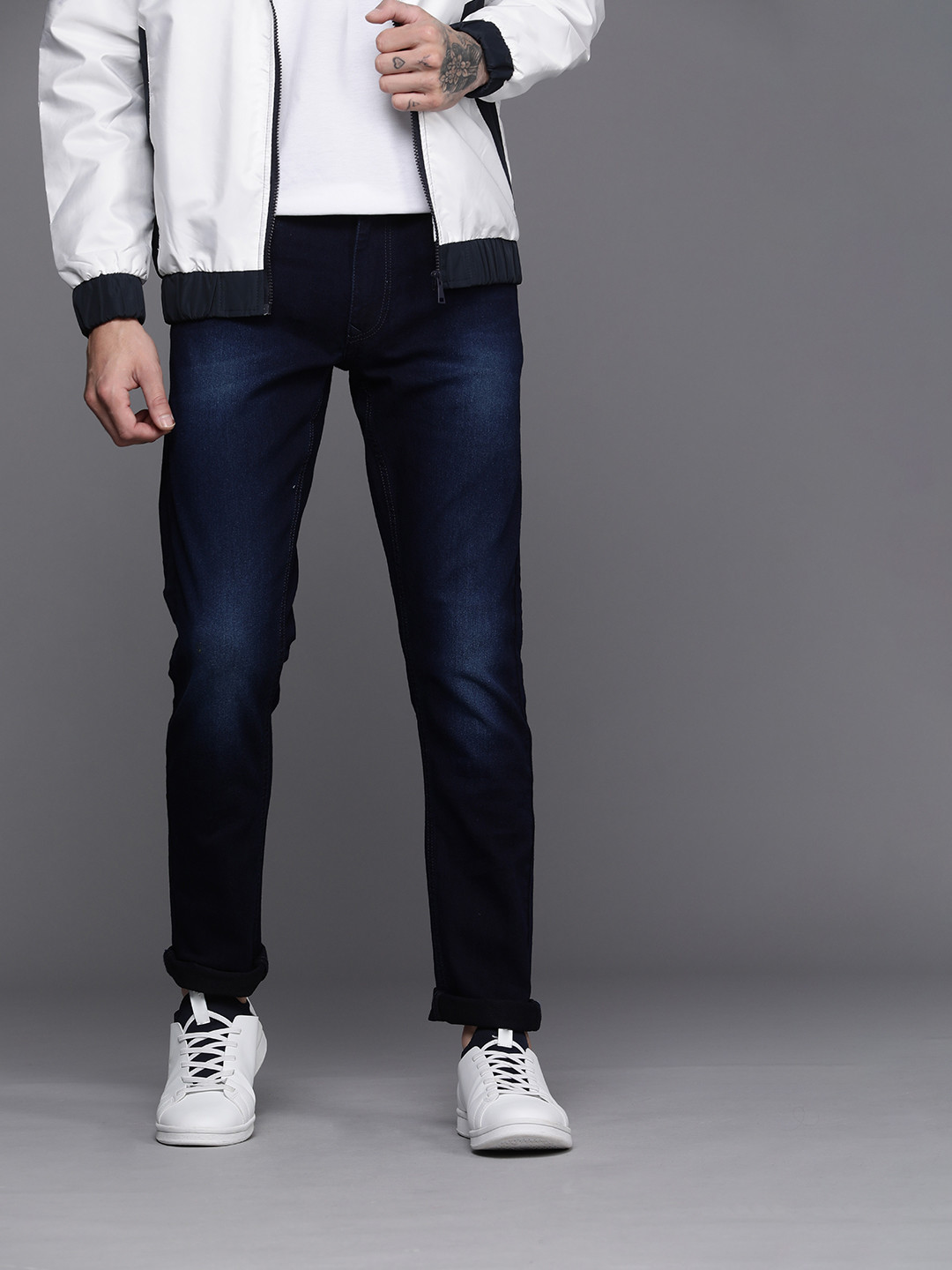 WROGN Men Dark Navy Blue Slim Fit Light Fade Stretchable Jeans