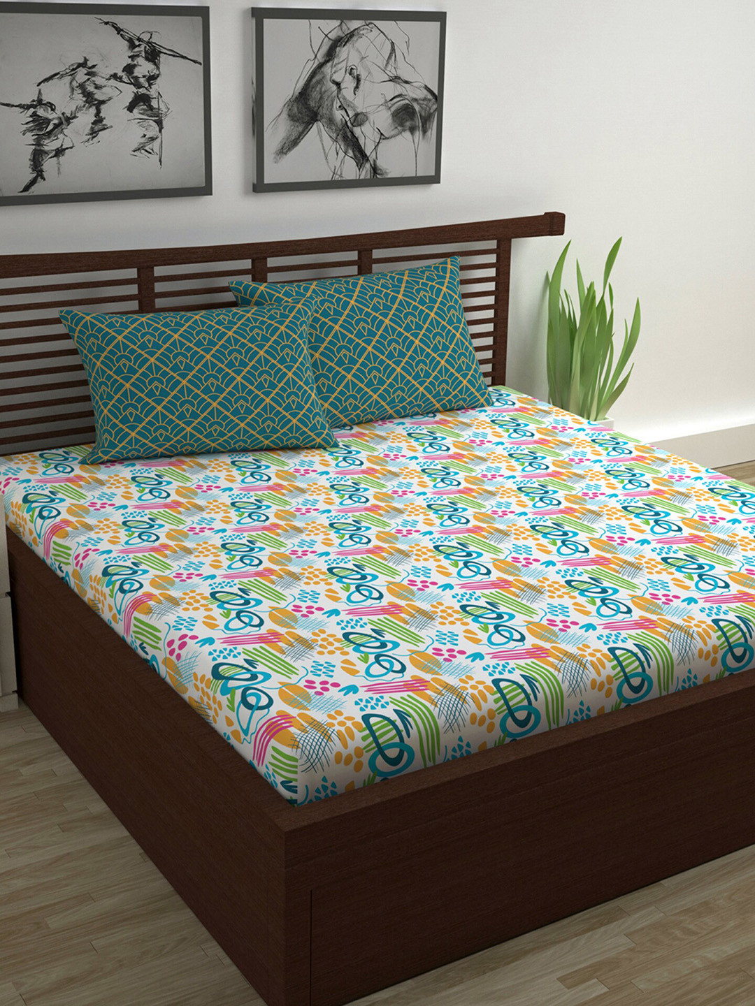 Divine Casa Vibrant Green Abstract Cotton 144 TC Queen Bedsheet with 2 Pillow Covers-94 x 87 inches