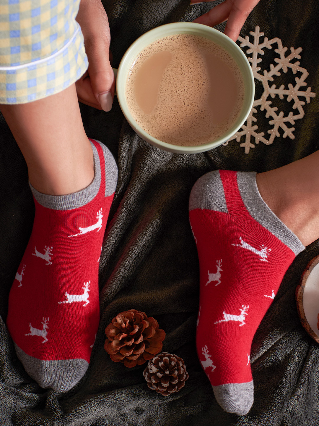 Mint & Oak Woman Red Socks