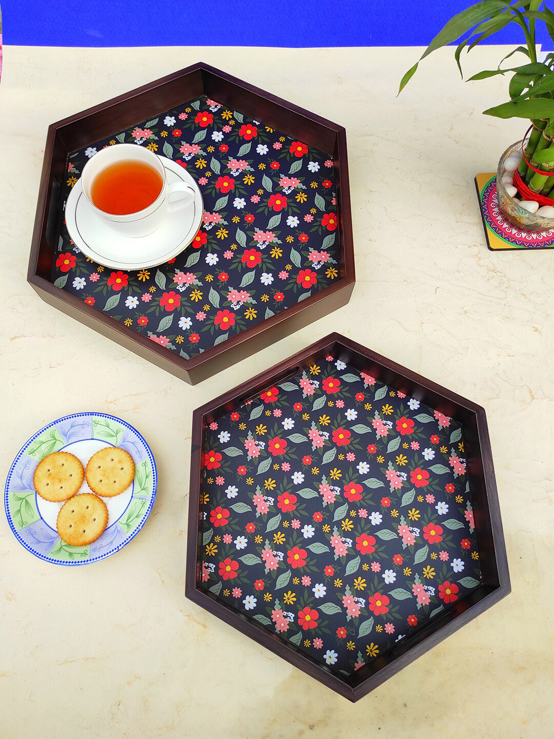 CRAYTON Set of 2 Navy Blue Floral Hexagon Floral Printed Trays
