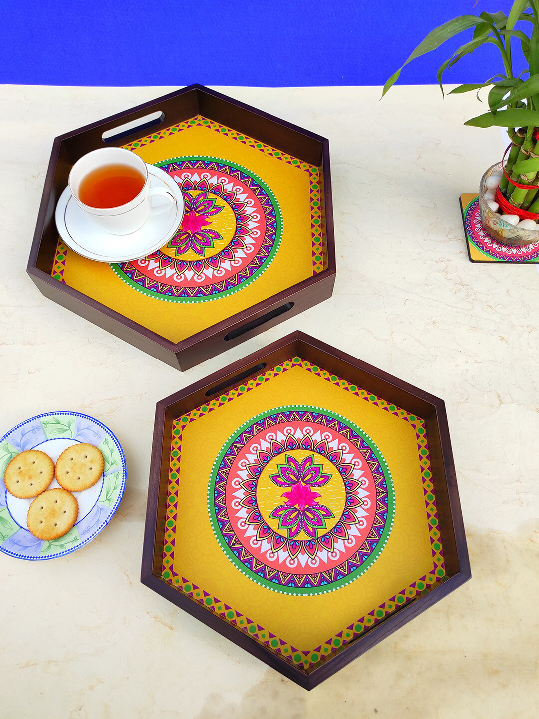 CRAYTON Set of 2 Yellow Print Hexagon Tray