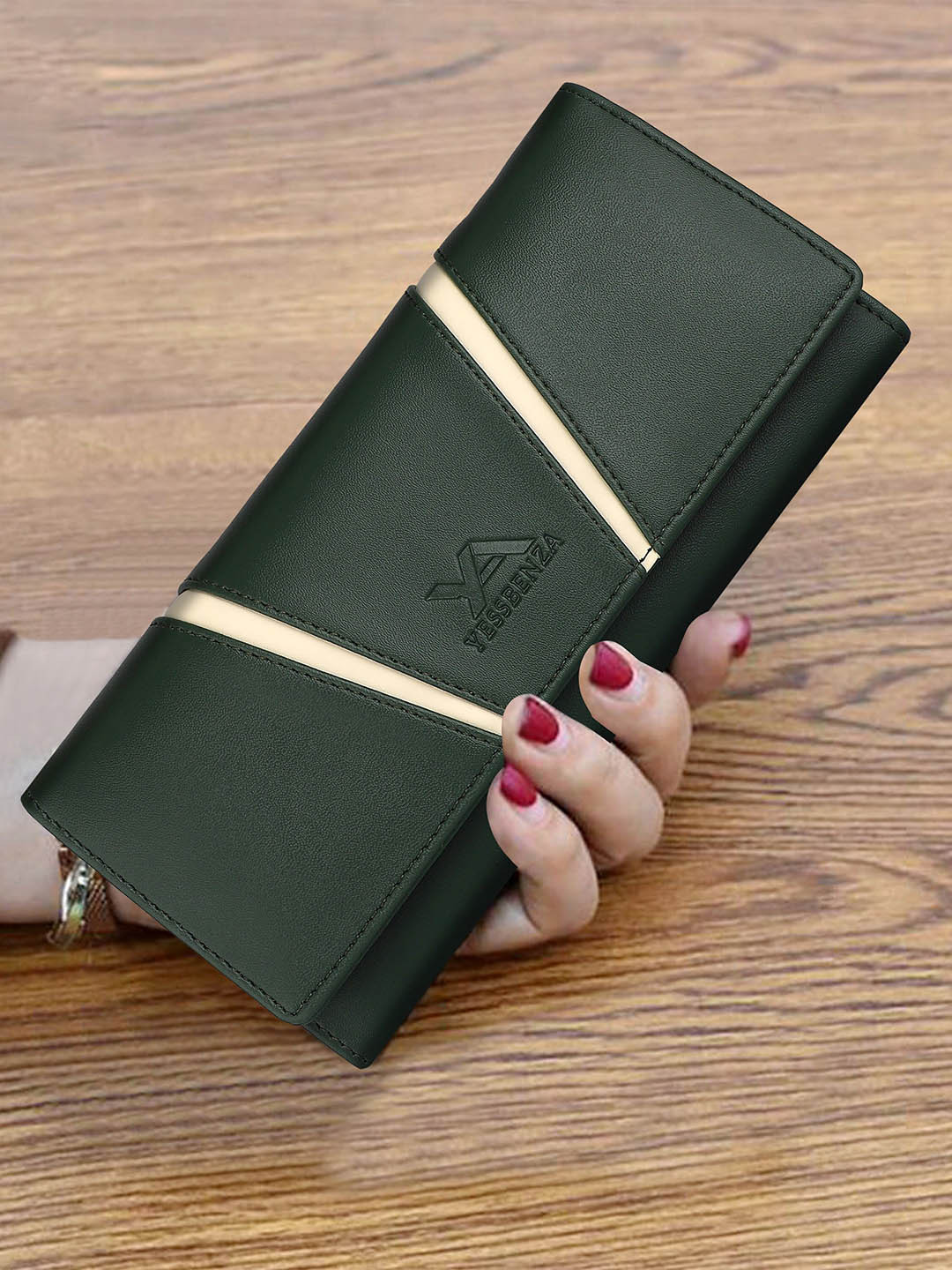 YESSBENZA Green Textured Quilted Envelope Clutch