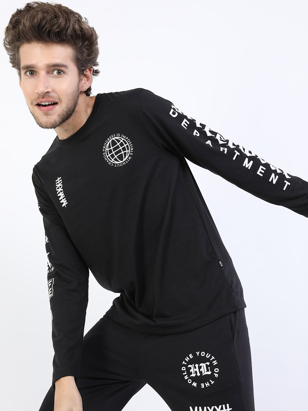 HIGHLANDER Men Black Typography Printed Monochrome Slim Fit T-shirt