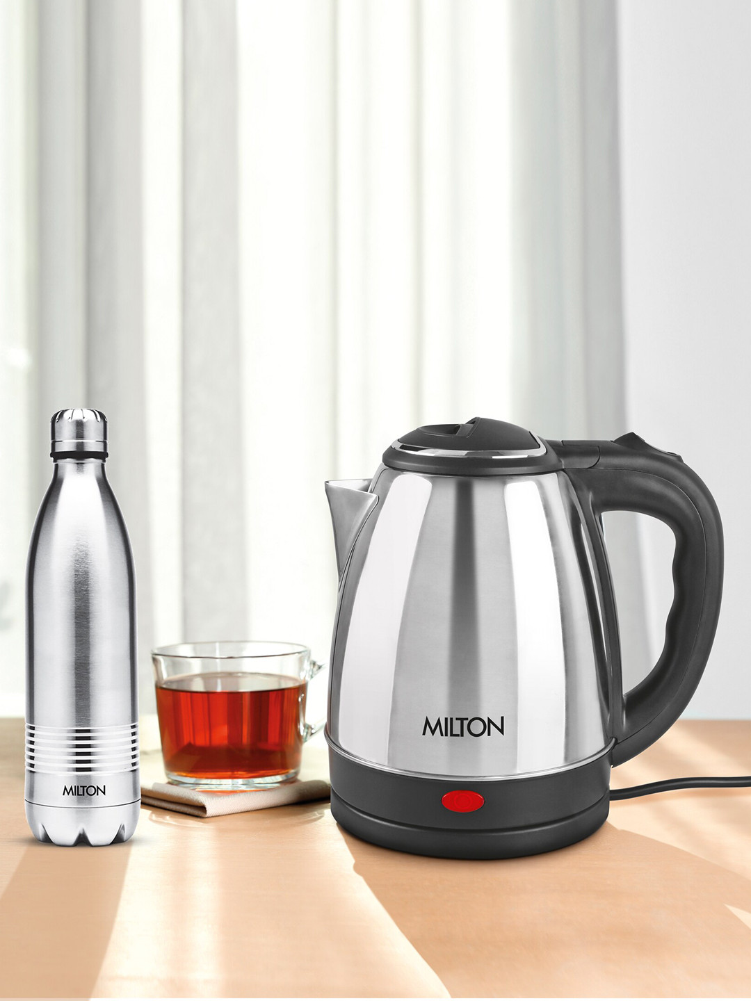 Milton Silver-Toned Go Electro 1.5 L Electric Kettle & Duo DLX Water Bottle 700 ml