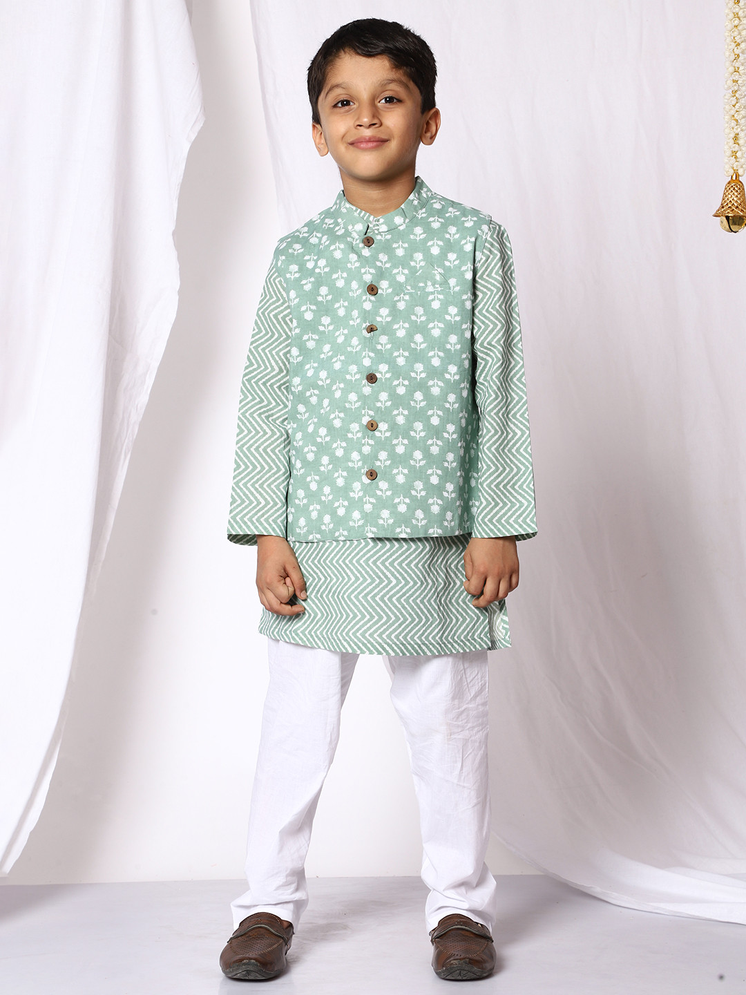 Ka-mee Boys Green Printed Pure Cotton Kurta with Pyjamas