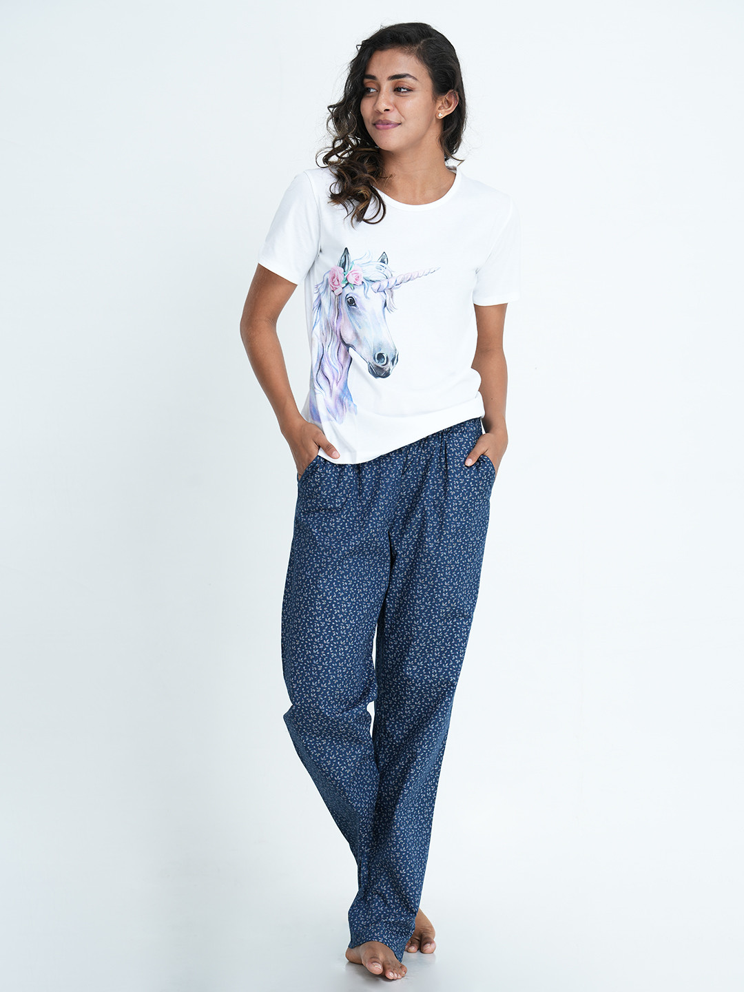 mackly Women White & Blue Unicorn Printed Night suit