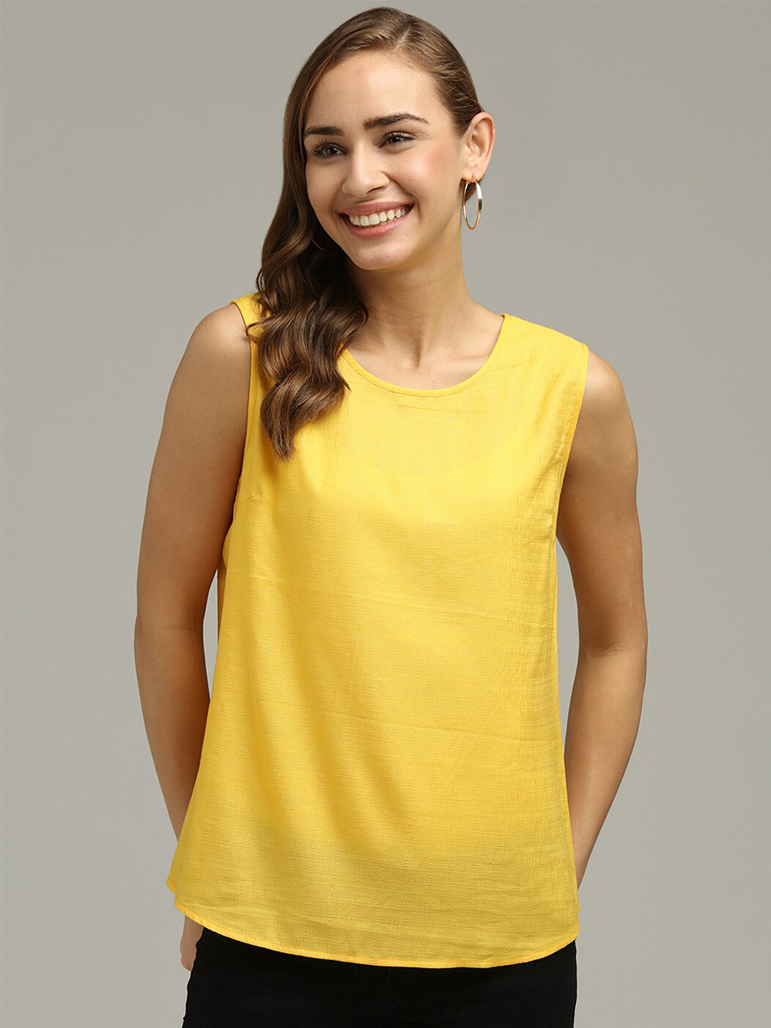 IDK Woman Yellow sleeveless Top