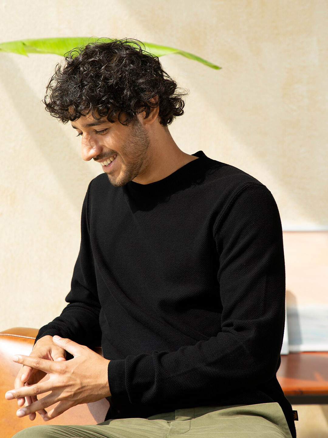 Andamen Men Black Solid Ribbed Hemline Cotton Pullover Sweater