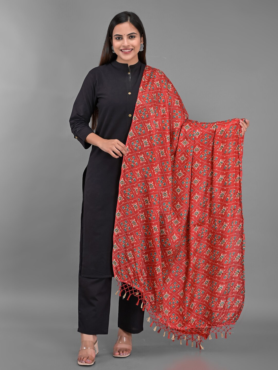 Apratim Red & Green Ethnic Motifs Printed Dupatta