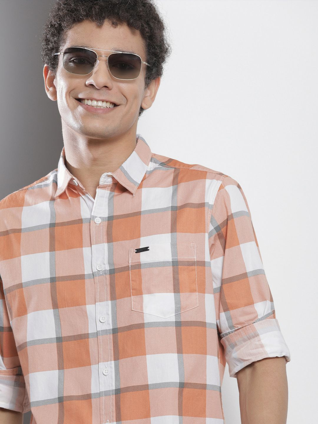 The Indian Garage Co Checked Pure Cotton Casual Shirt