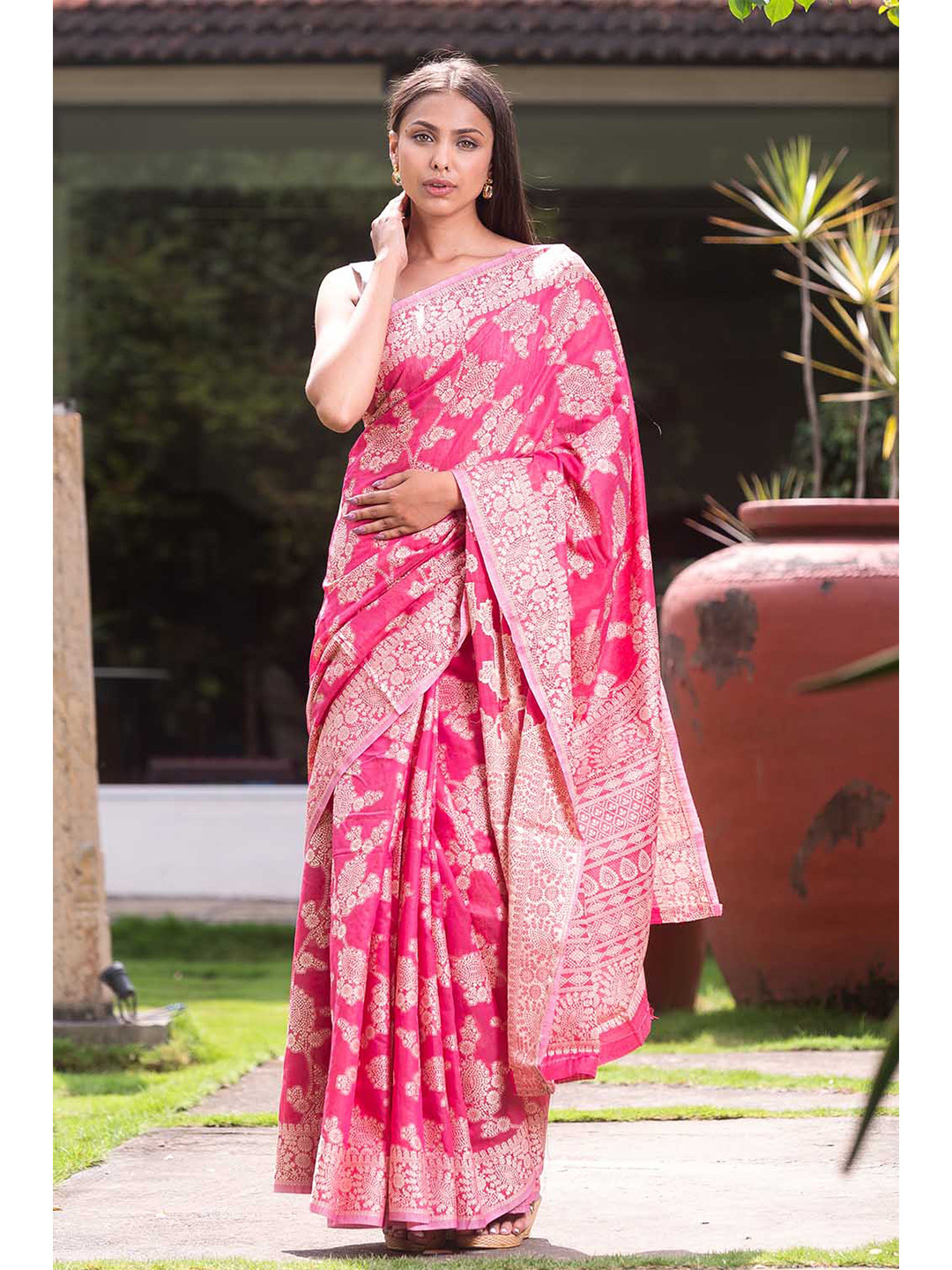 KARAGIRI Pink & Off White Woven Design Zari Kanjeevaram Saree