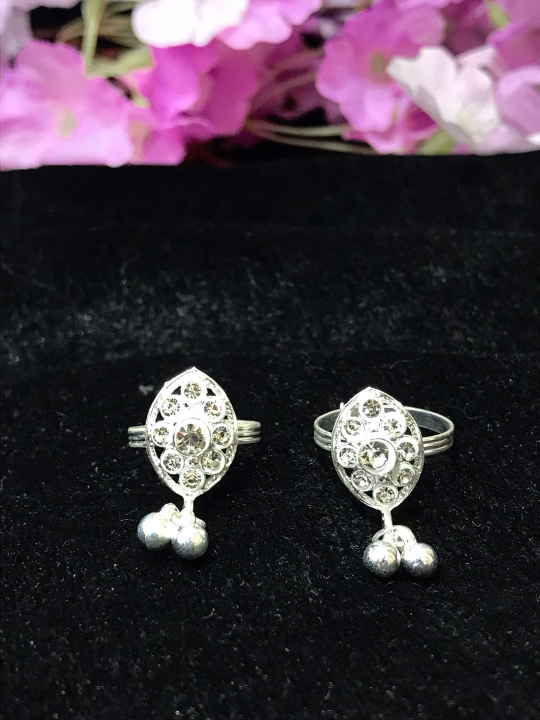 MORKANTH JEWELLERY Set of 2 White Silver-Plated Stone Studded Toe Ring