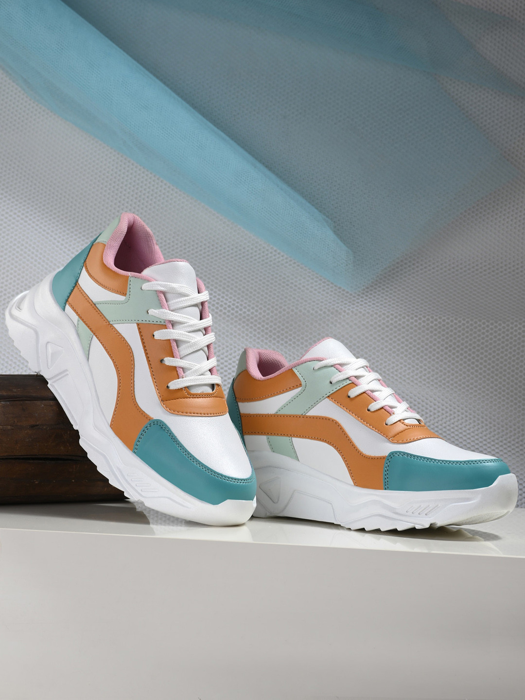 Roadster Women White and Teal Blue Colourblocked Casual Synthetic Leather Shoes