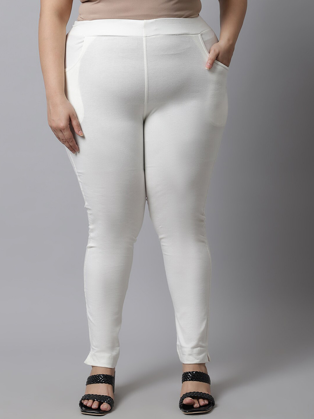 TAG 7 Women Plus Size Off White Solid Ankle Length Leggings