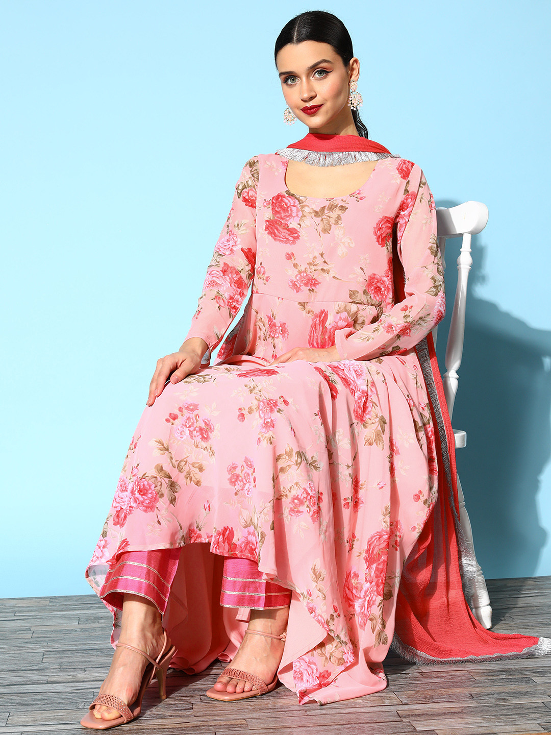 Varanga Women Anarkali Kurta Paired With Chiffon Dupatta