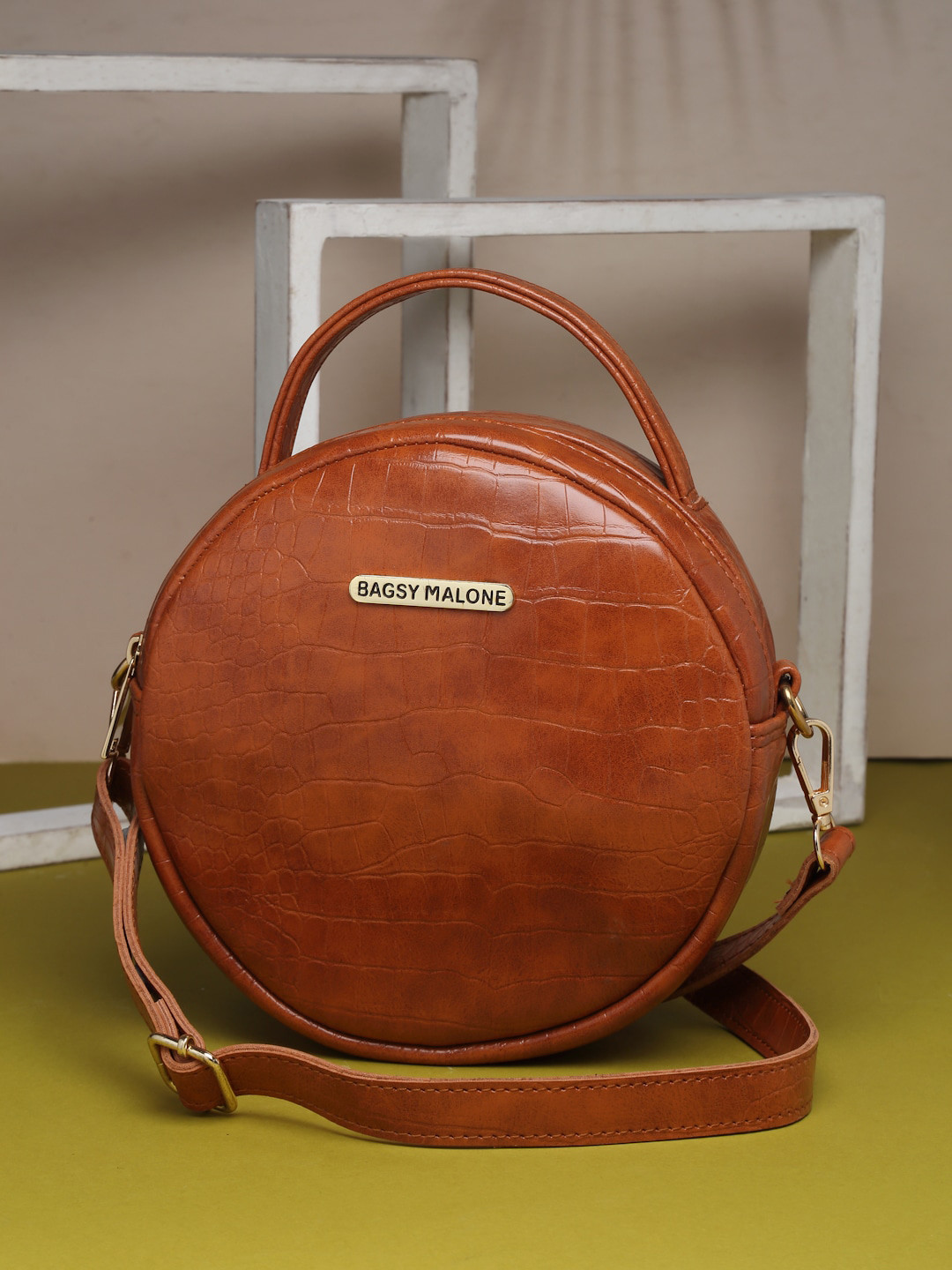 Bagsy Malone Maroon PU Structured Handheld Bag with Applique