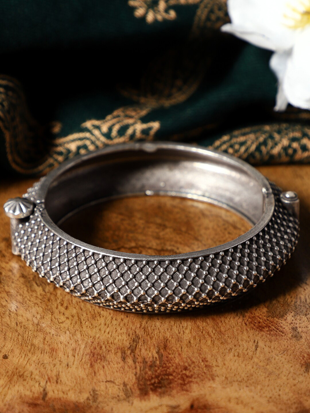 VENI Oxidized Silver-Plated Textured Kada Bangle