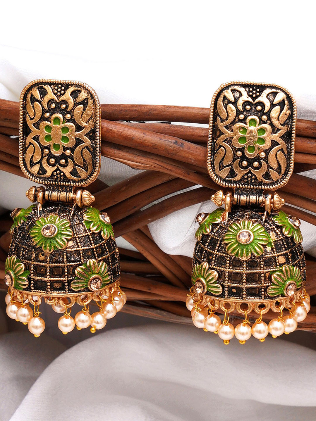 KARATCART  Contemporary Jhumkas Earrings