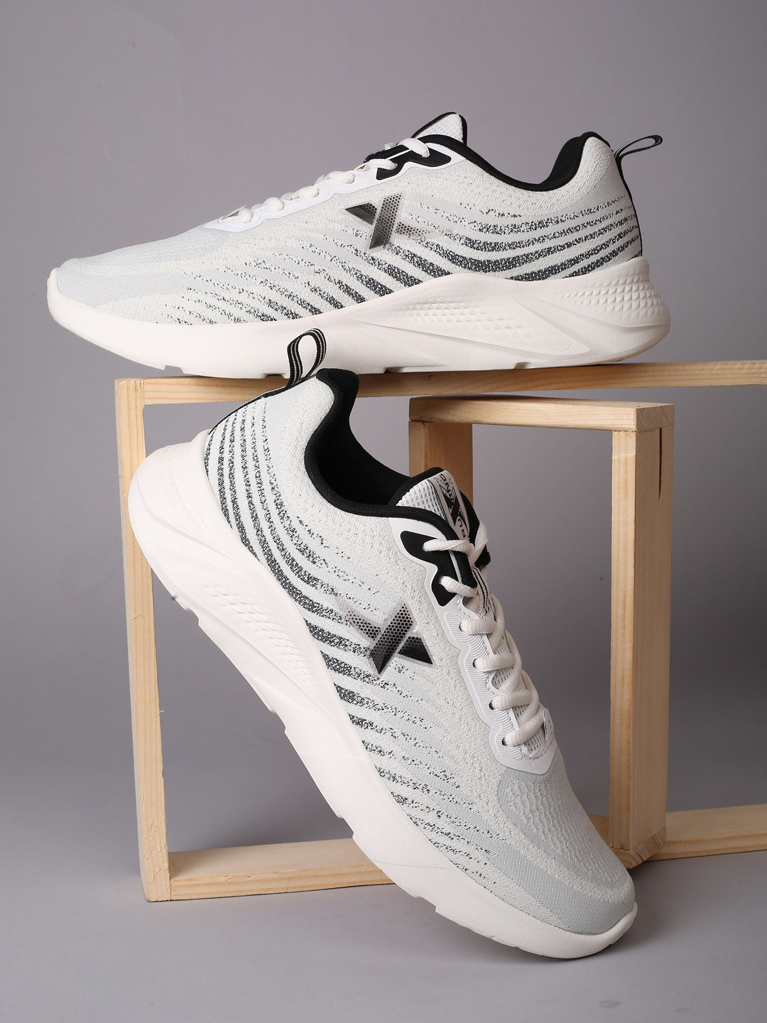 Xtep Men Comfy Cubes Running Shoes