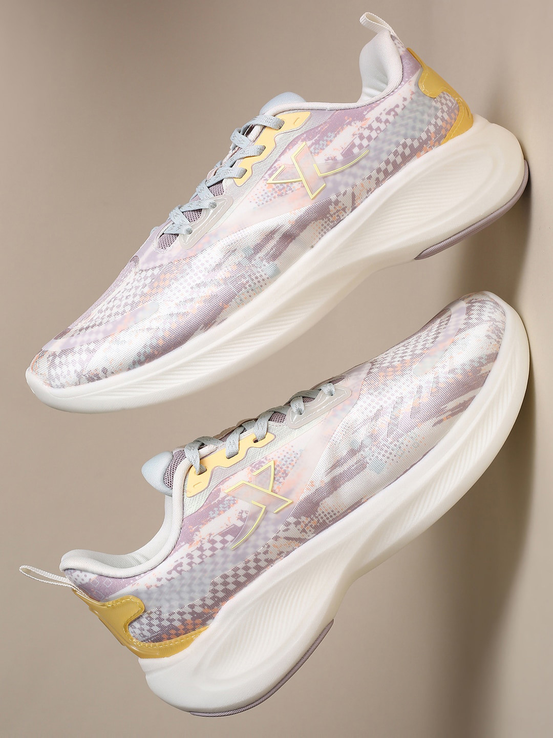 Xtep Women Feather Foam Running Shoes