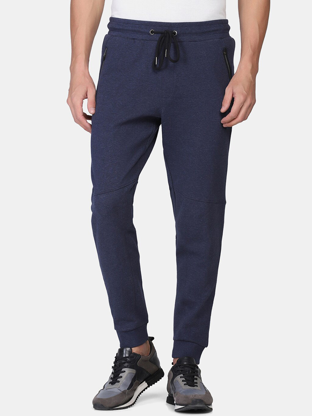 Blackberrys Men Solid Cotton Slim-Fit Joggers