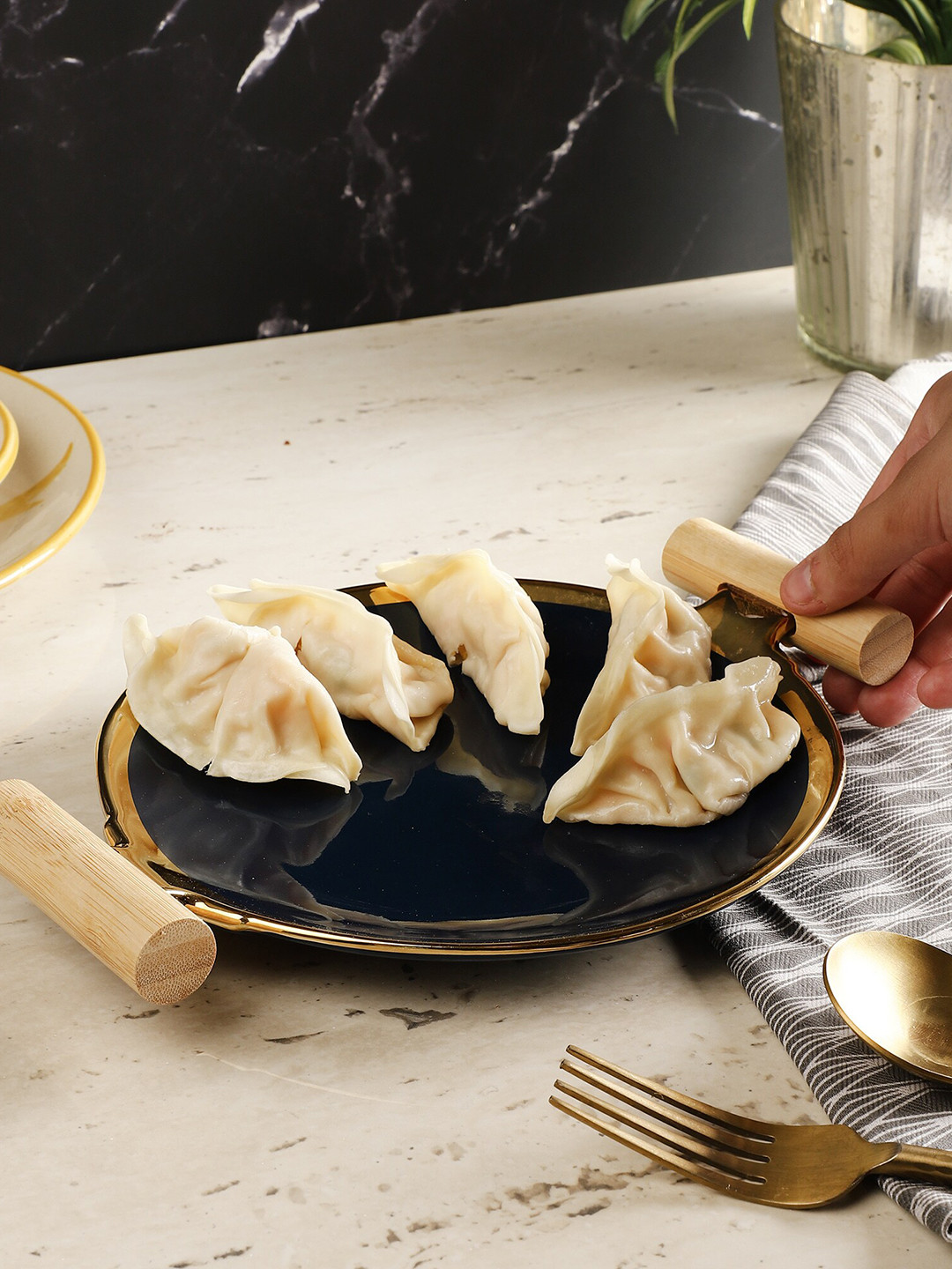 The Decor Mart Solid Ceramic Food Platter
