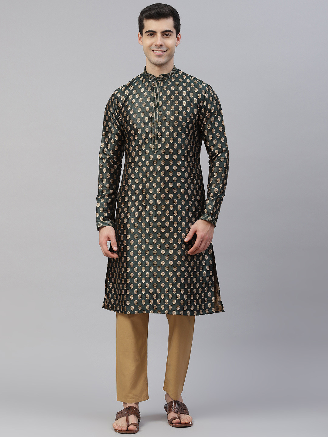 Readiprint Men Green Floral Kurta with Trousers