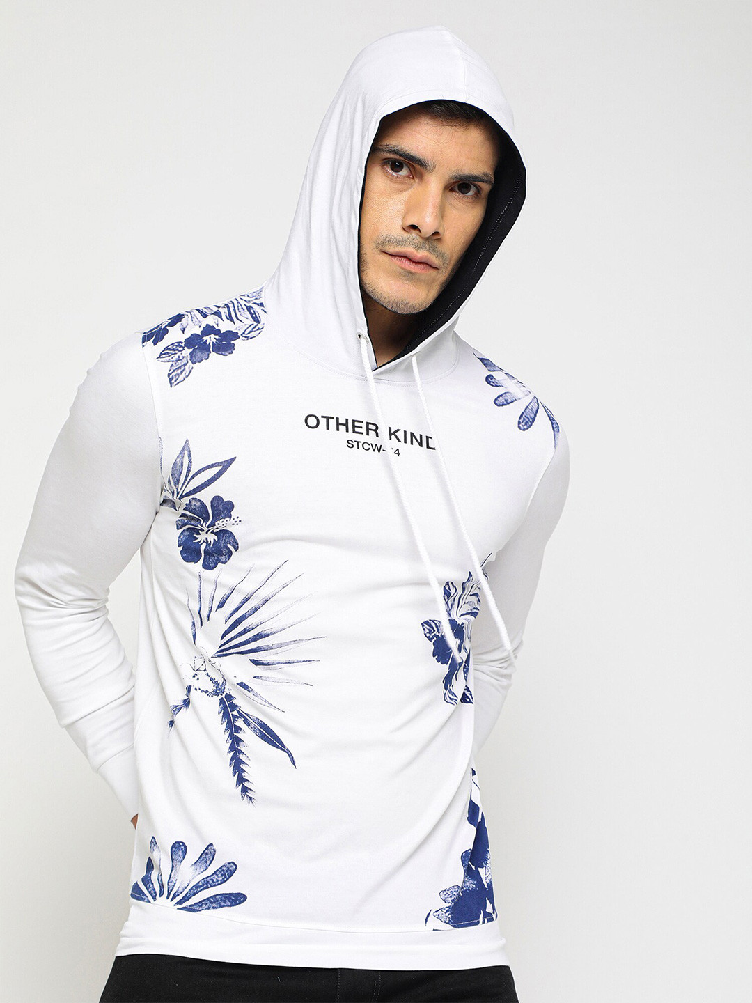 Maniac Men Floral Printed Slim Fit T-shirt