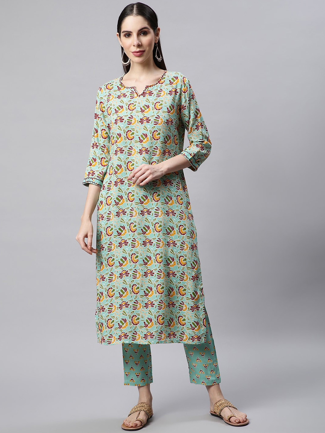 Sringam Women Green Floral Printed Rayon Kurta with Trouser Set