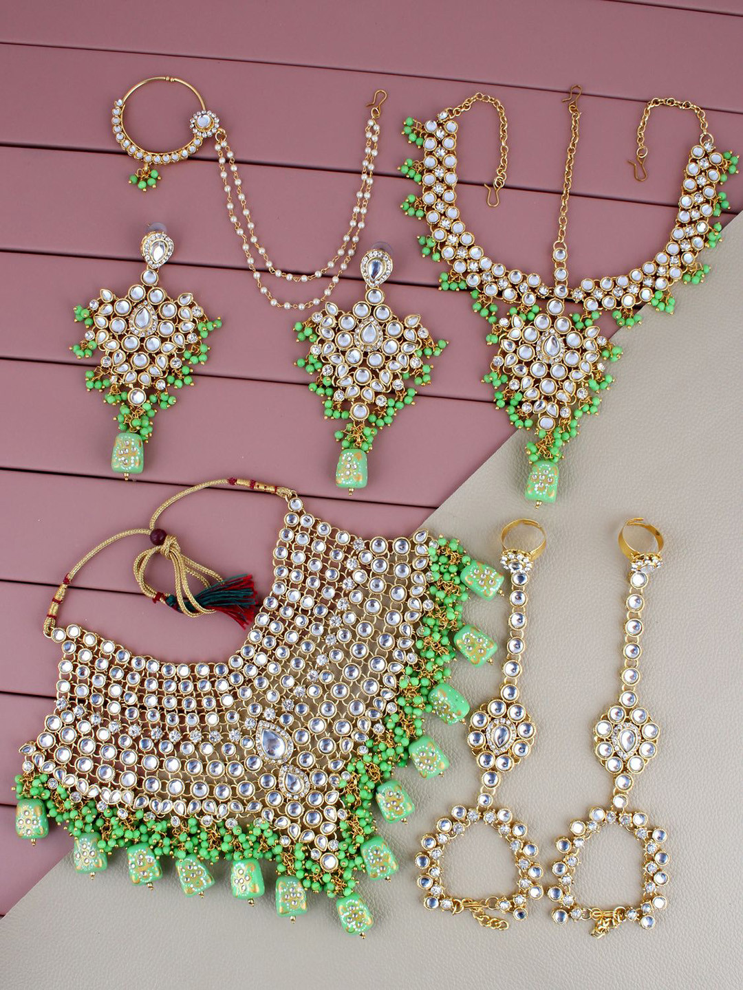 LUCKY JEWELLERY Gold-Plated Kundan & Beads Studded Jewellery Set