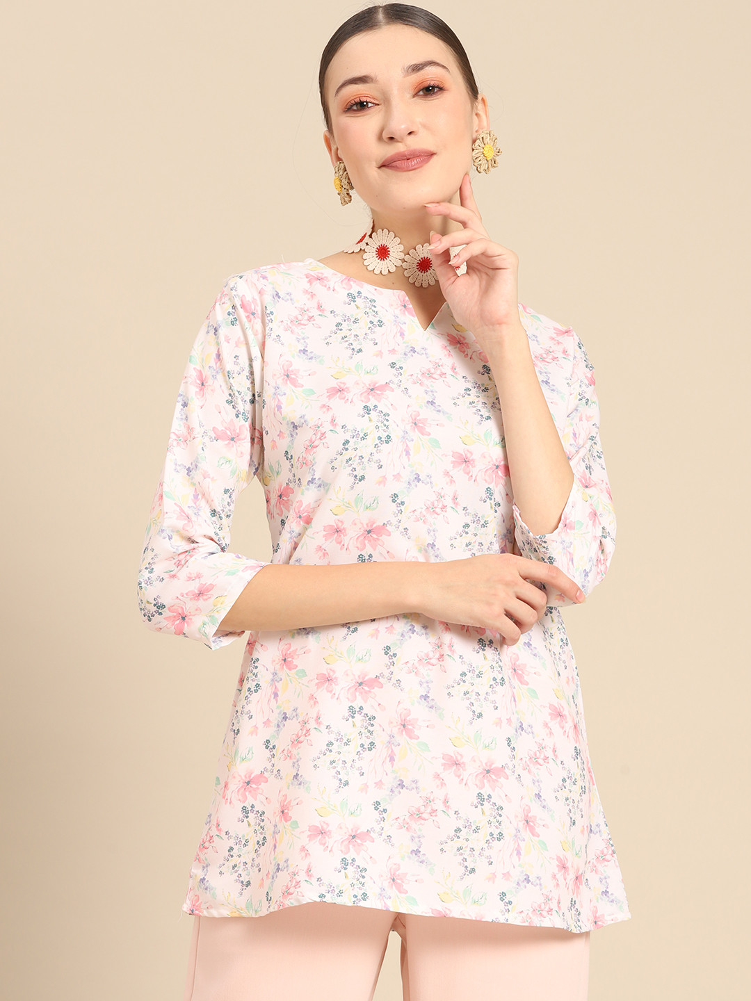 Sangria White & Pink Floral Printed Short Kurti