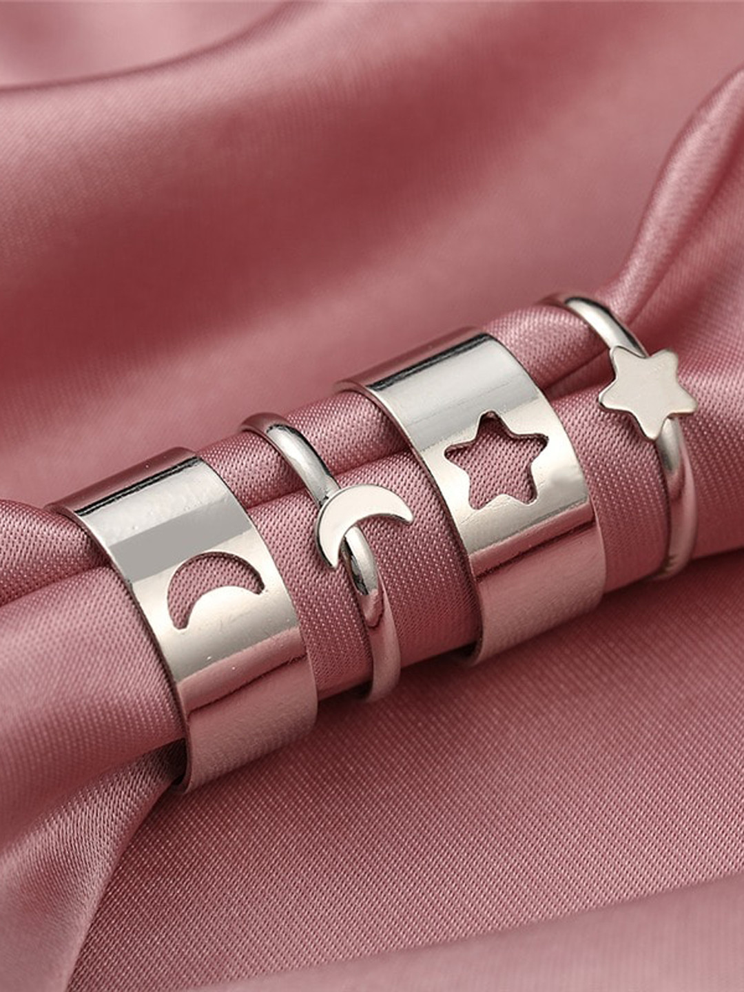 Pinapes Set Of 4 Silver-Plated & Adjustable Finger Ring