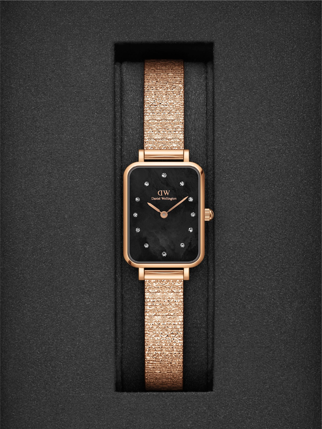 Daniel Wellington Women Black Dial & Gold Bracelet Style Straps Analogue Watch DW00100579