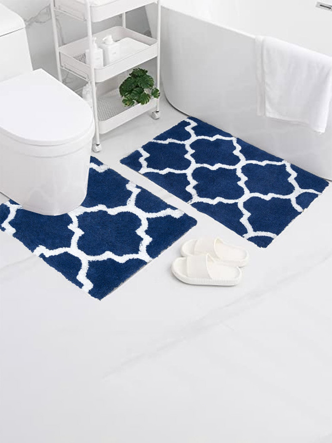 AAZEEM Blue & White Set of 2 Anti Skid 1400 Gsm Bath Rugs