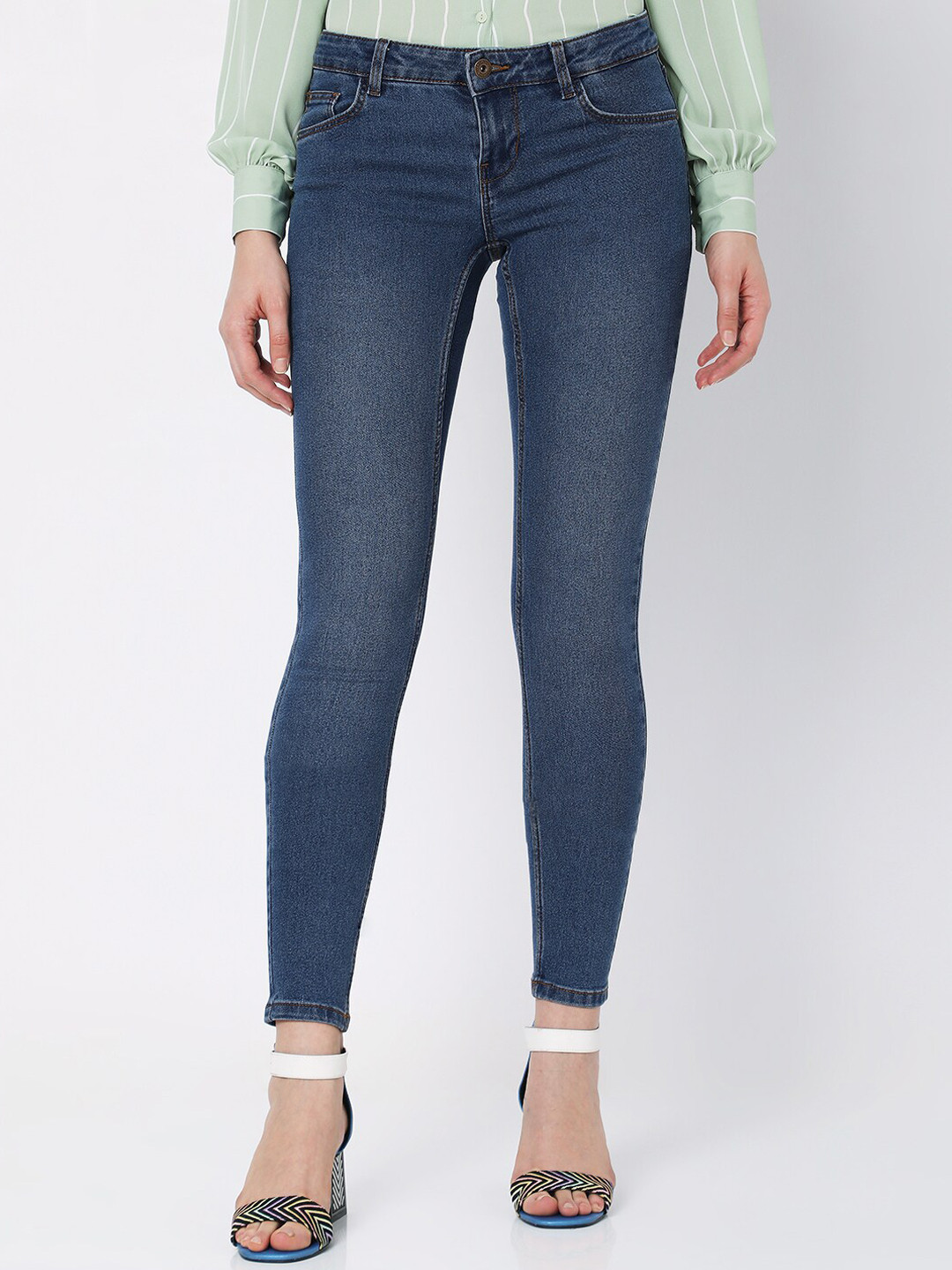 Vero Moda Women Blue Low-Rise Light Fade Stretchable Jeans