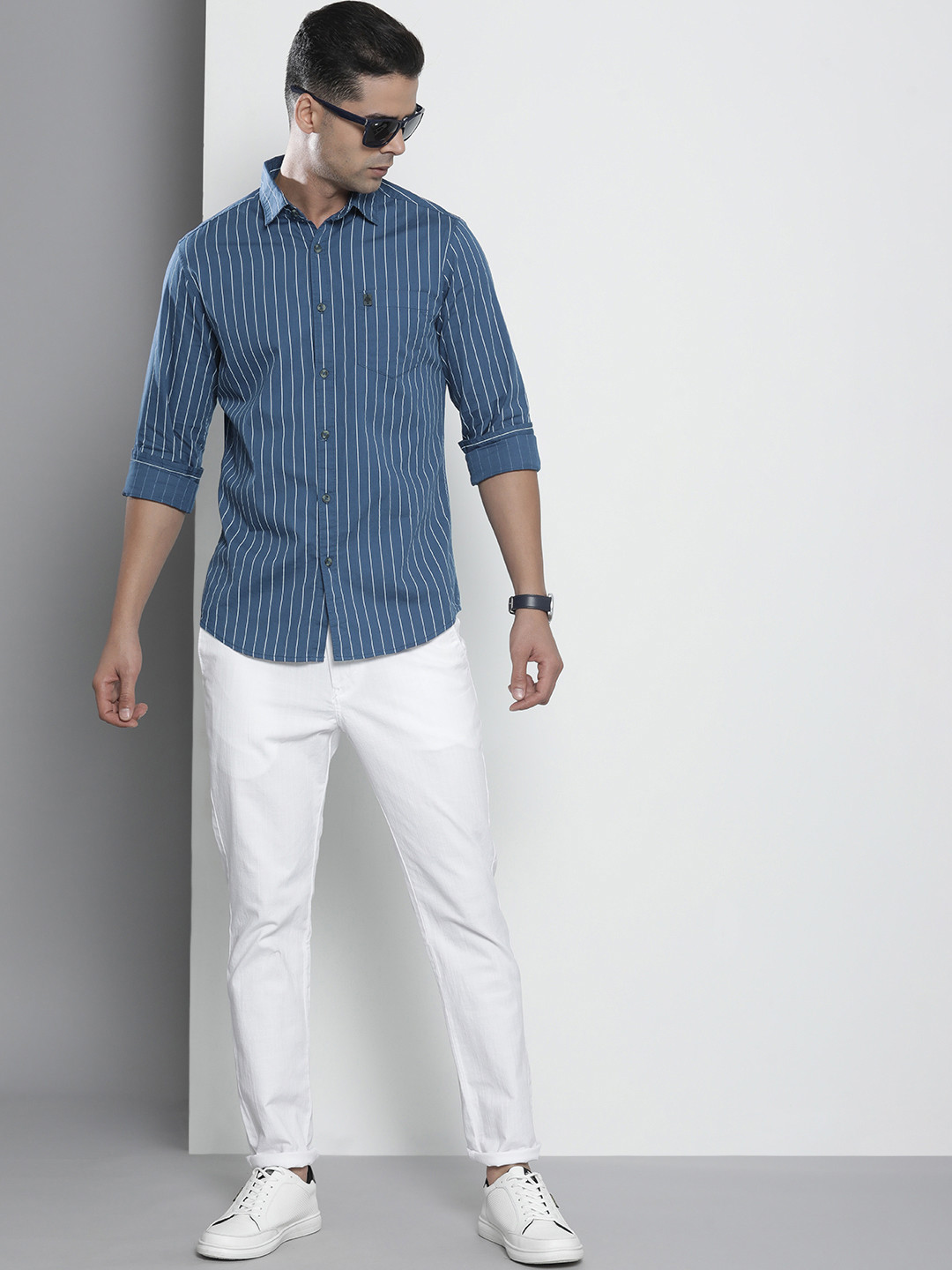 The Indian Garage Co Men Blue Striped Casual Shirt