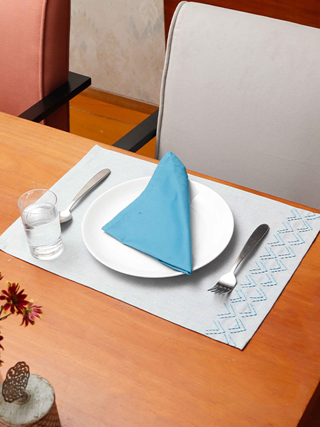 ZEBA Set Of 6 Blue & White Embroidered Pure Cotton Table Placemats With Napkins