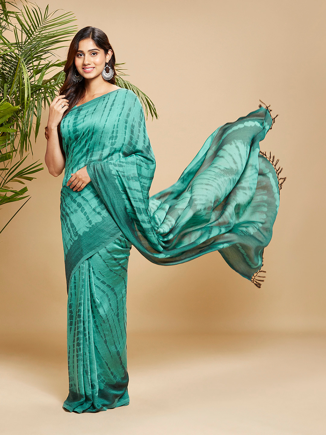 navyasa by liva Blue Me Away Tie and Dye Saree