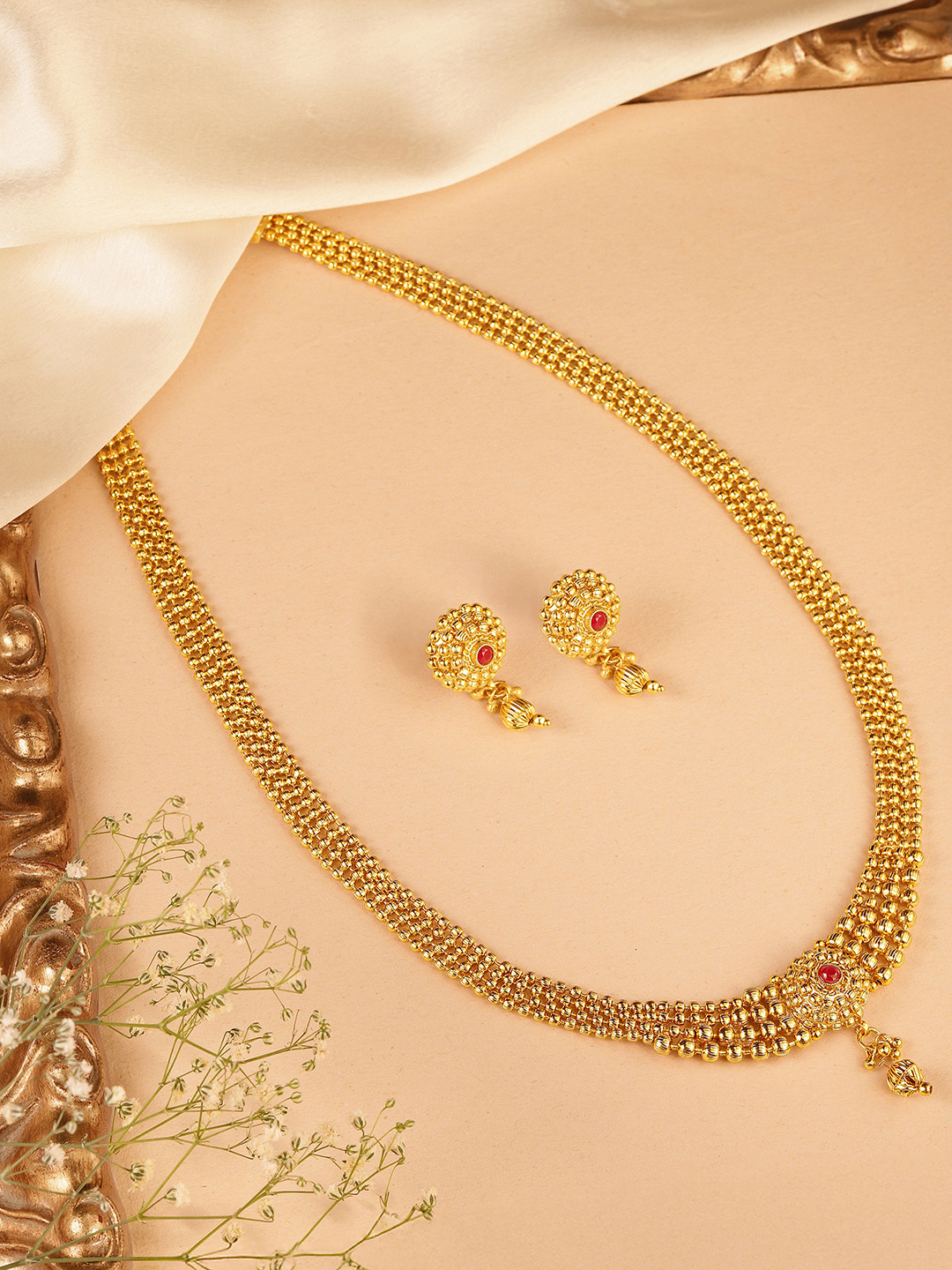Peora Maroon Gold-Plated Jadau Stone Studded Jewellery Set