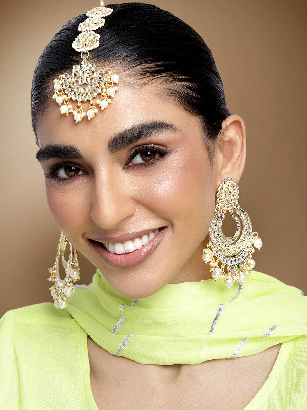 Peora White Gold-Plated Kundan Studded & Beaded Jadau Jewellery Set