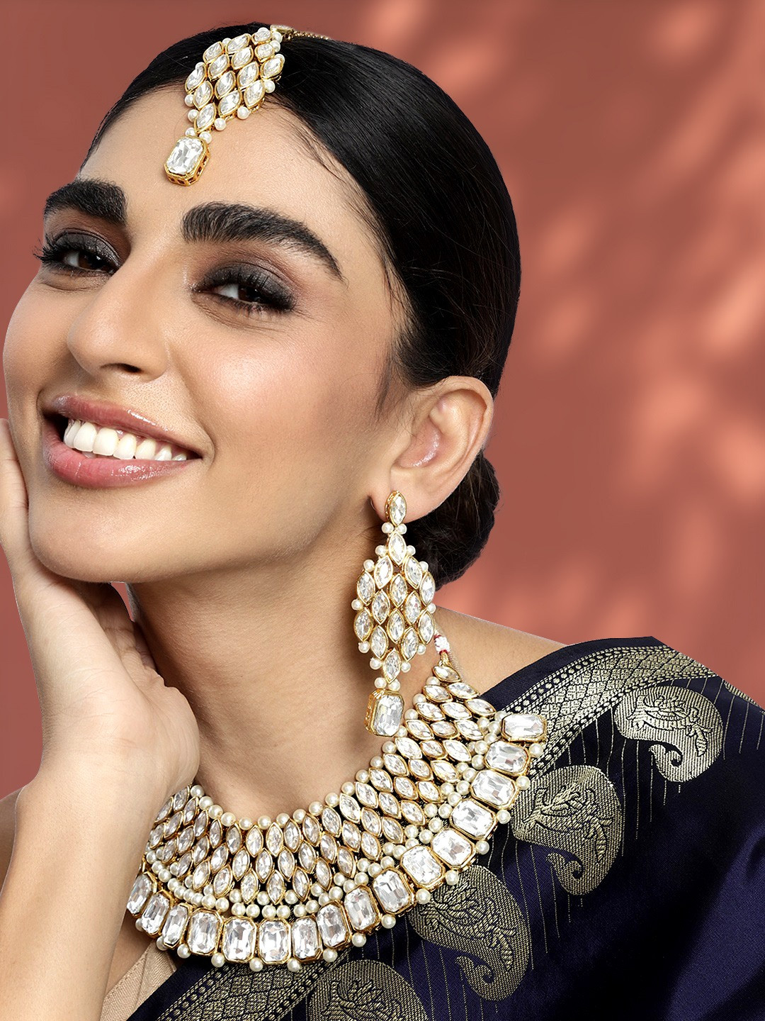 Peora White Traditional Gold-Plated Crystal Studded Choker Necklace Jewellery Set