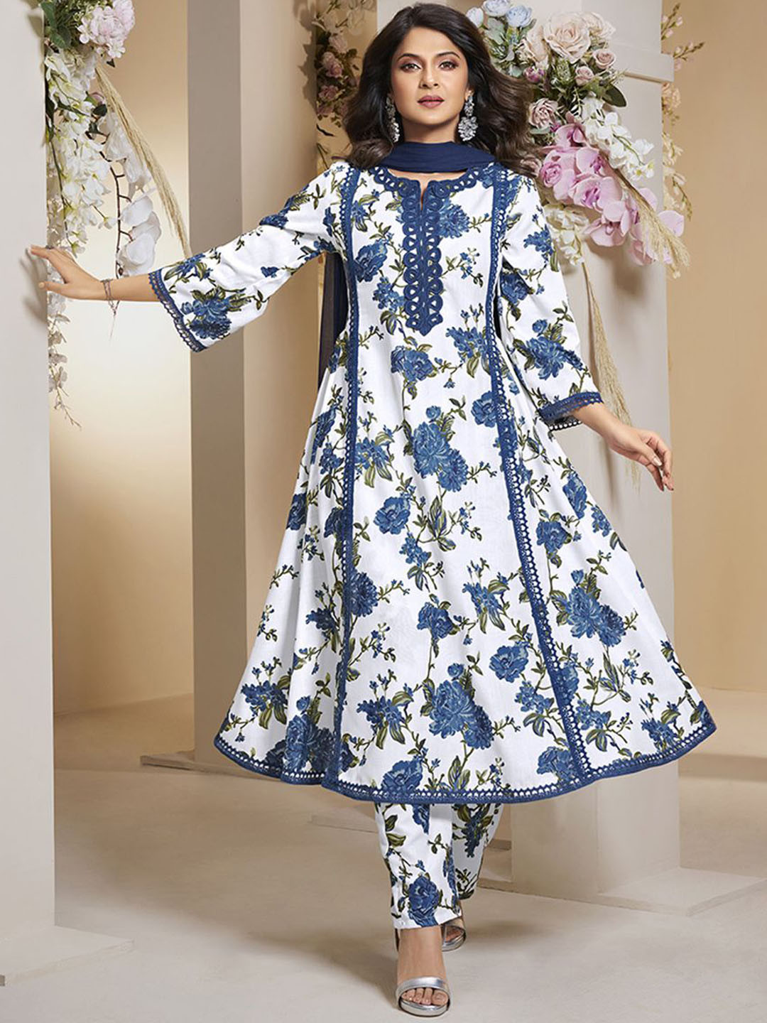 Bhama Couture Jennifer Winget Floral Panelled Anarkali Kurta With Palazzos & Dupatta