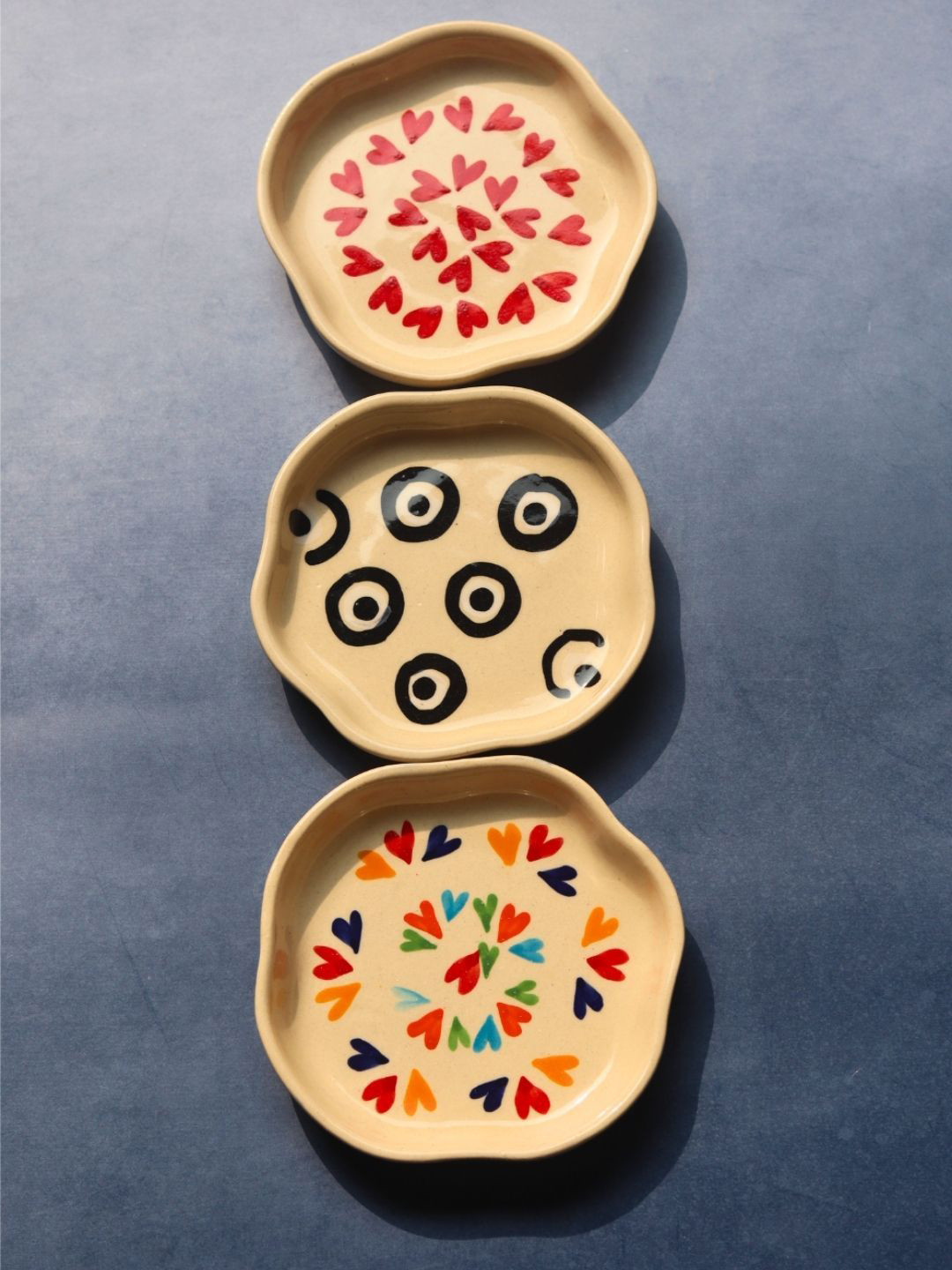 WEAVING HOMES Beige & Black 3 Pieces Printed Beige & Black Ceramic Dessert Plates