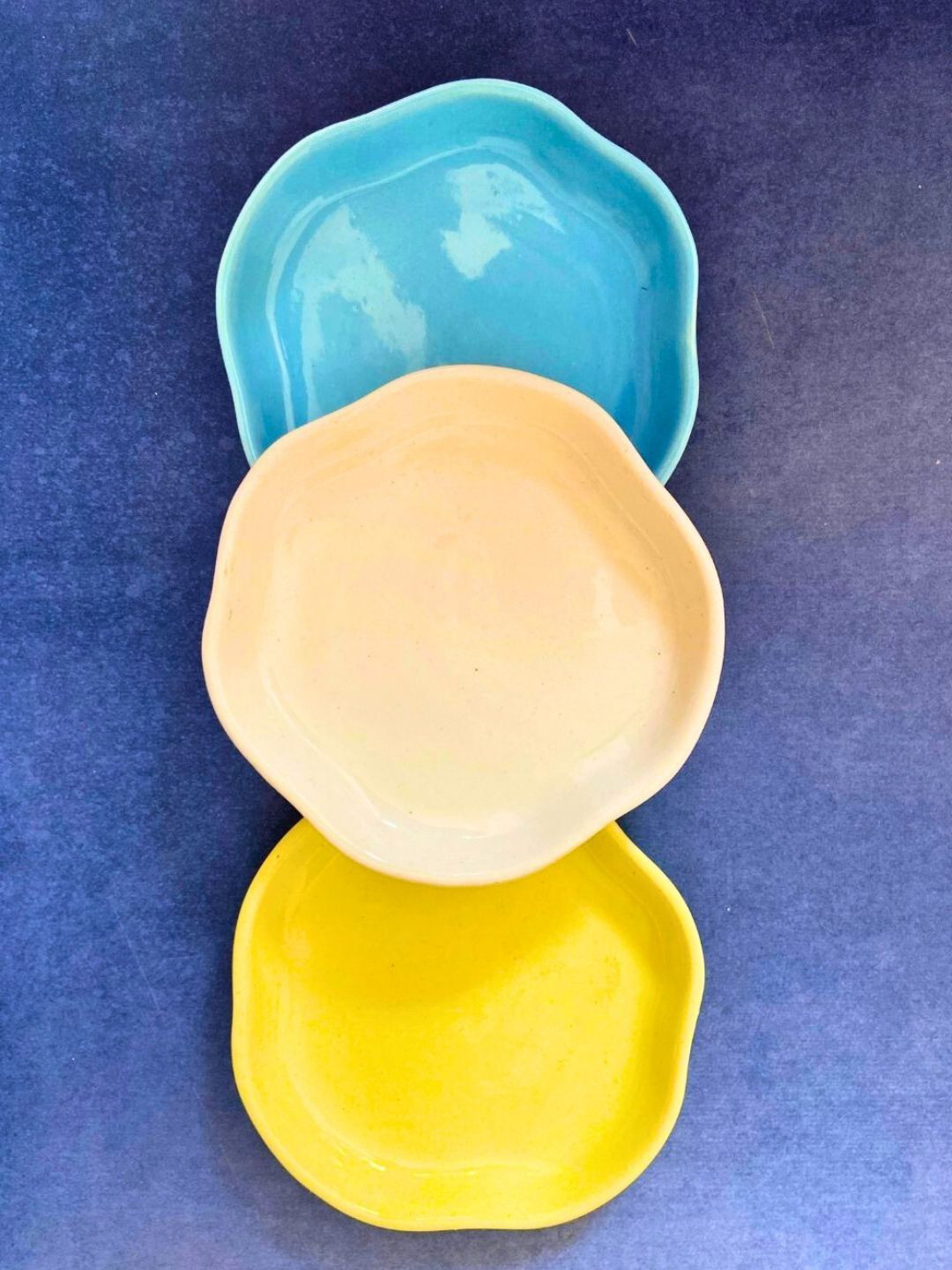 WEAVING HOMES Yellow & Blue 3 Pieces Ceramic Dessert Plates