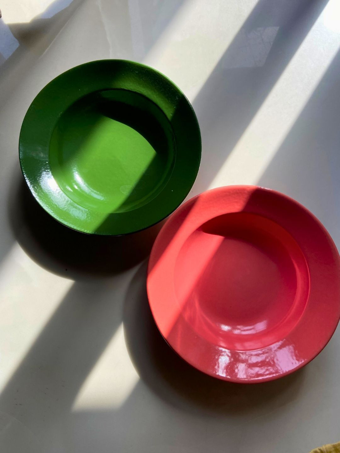 WEAVING HOMES Green & Pink 2 Pieces Ceramic Plate