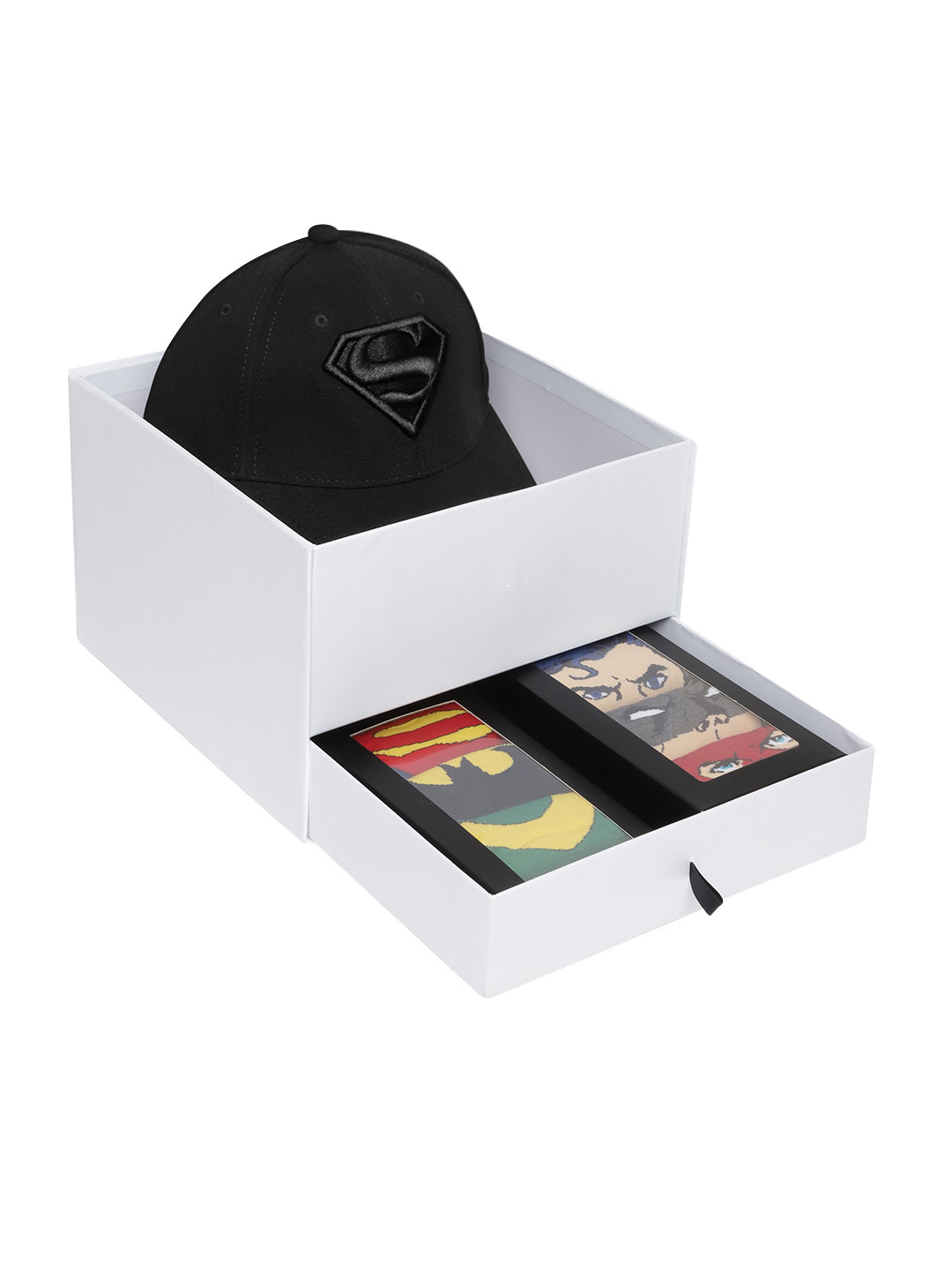 Balenzia x WB Men Superman Cap & Pack of 6 Socks Accessory Gift Set