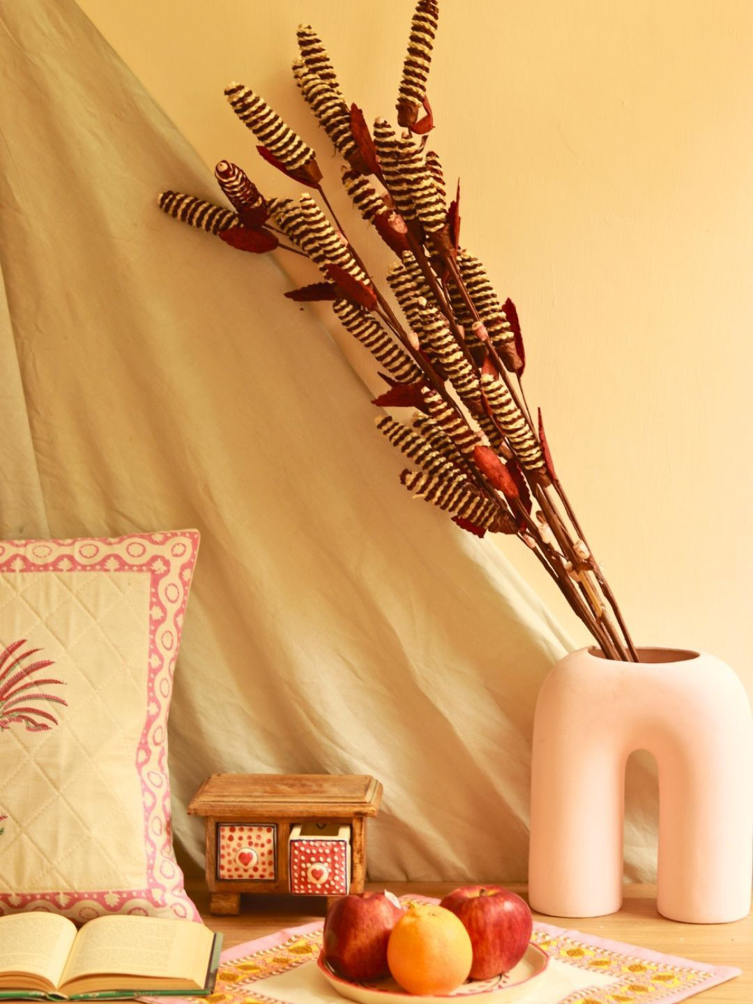 WEAVING HOMES Dried Pine Chain Flower - Artificial Flower Bunch