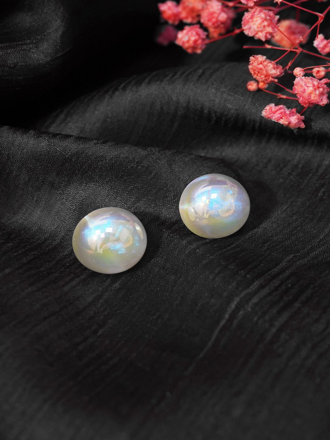 Niscka Contemporary Studs Earrings